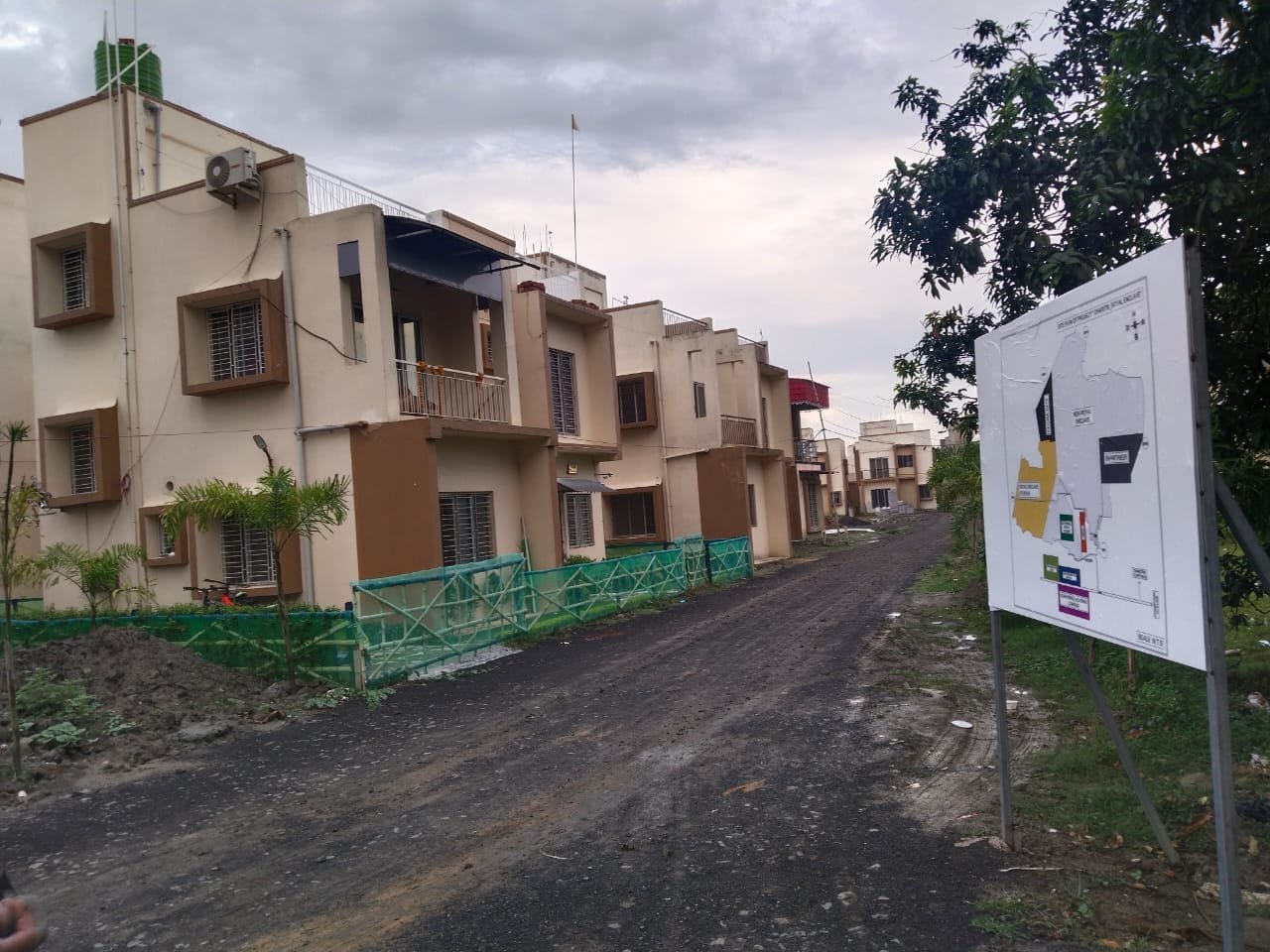 Plots available in Newtown Action area iii near Shapoorji complex